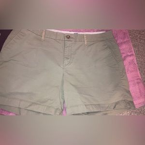 New York and company. Size 12 women’s shorts